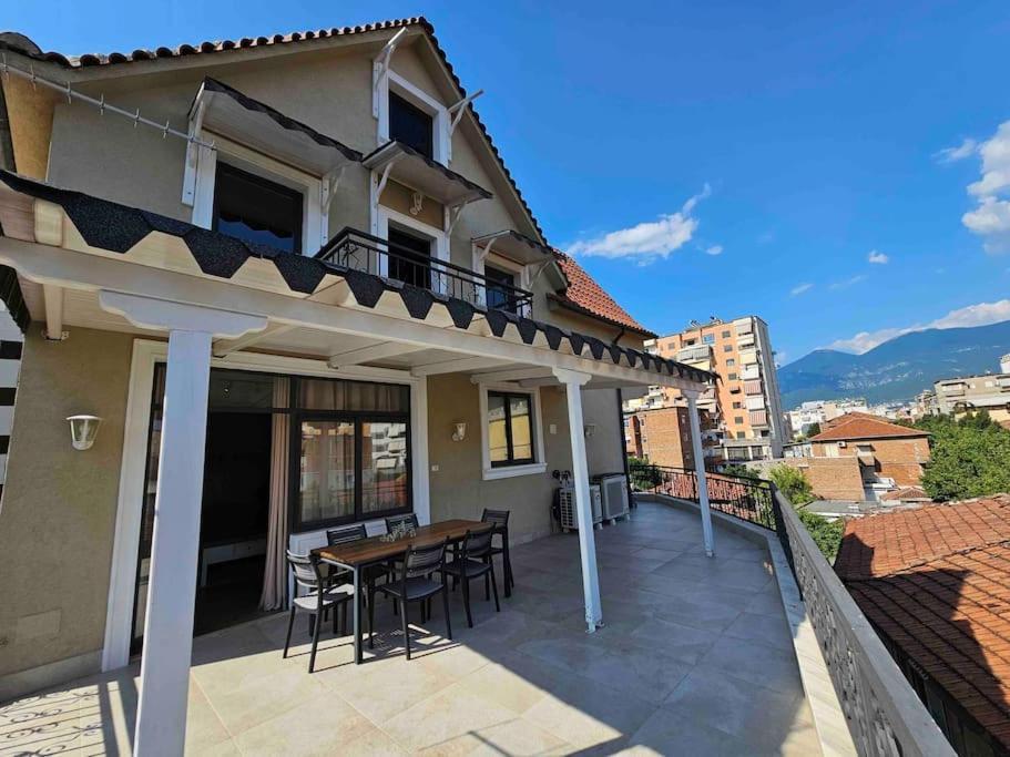 Terrace Flat In Heart Of Tirana Appartement Buitenkant foto