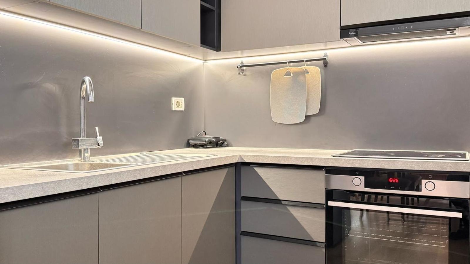Terrace Flat In Heart Of Tirana Appartement Buitenkant foto
